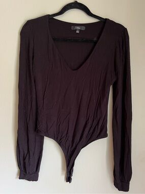 Lulu's Black Long-Sleeve V-Neck Bodysuit